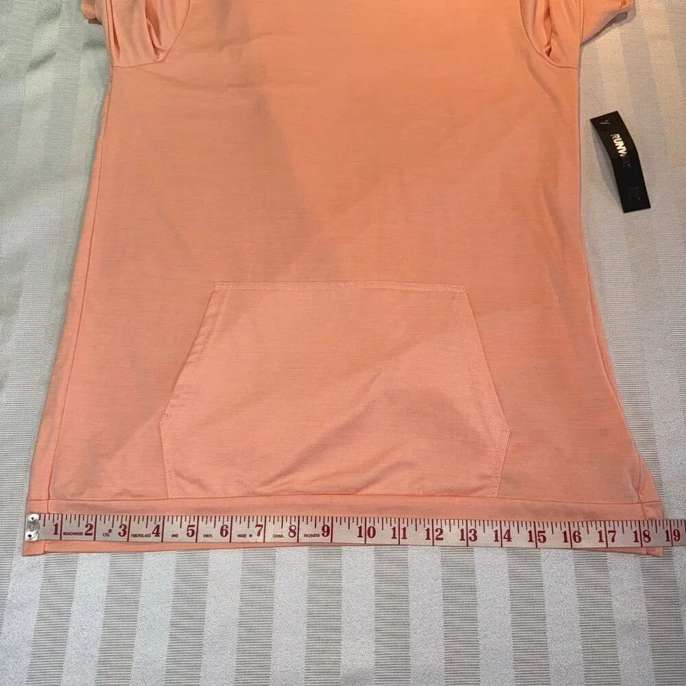 Girls Runway Hoodie Quick Dry Moisture Wicking Front Pocket Size Large 12/14
